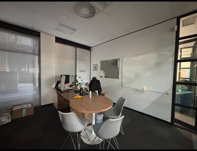 765M² OFFICE TO LET IN DURBANVILLE CENTRAL
